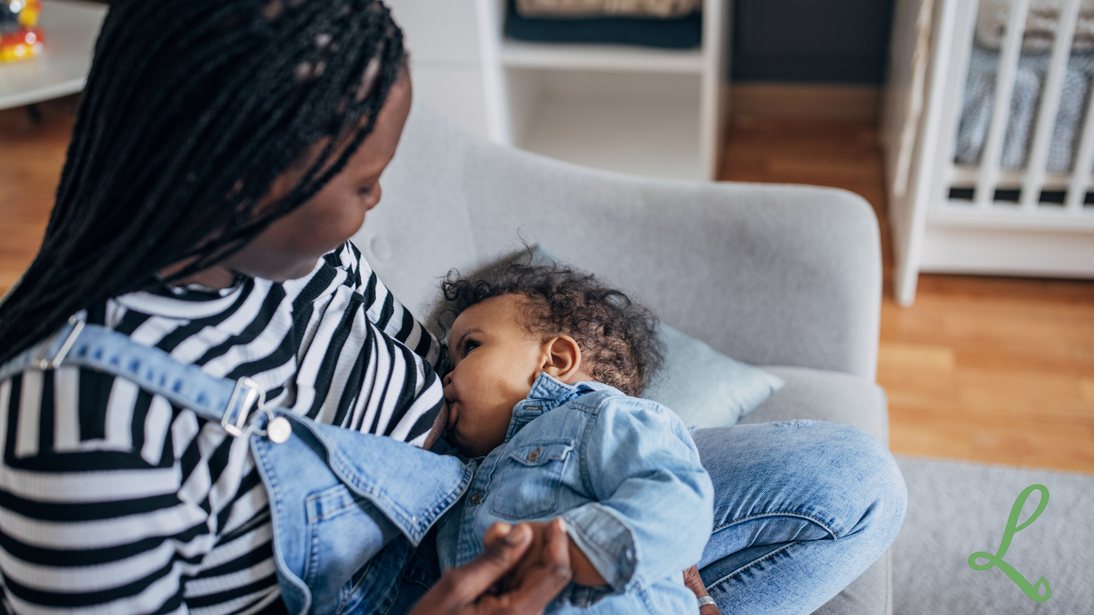 Breastfeeding at home: create the ultimate breastfeeding station