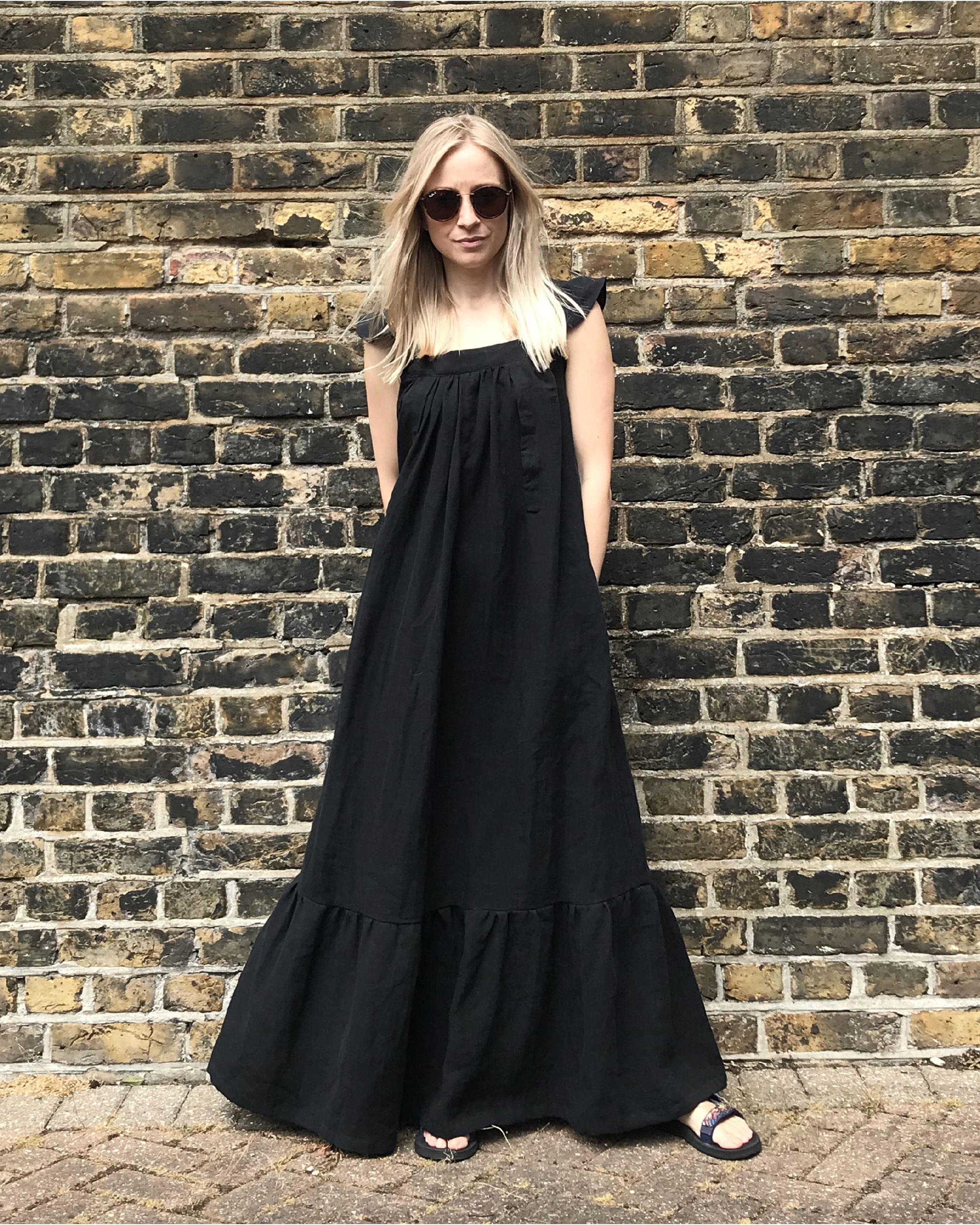 Airi Maxi Dress - Black Linen