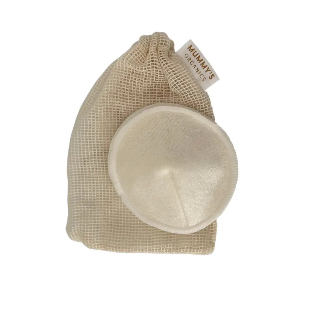  breast pad in a mesh bag with 'Mummys Organics' label on a white background