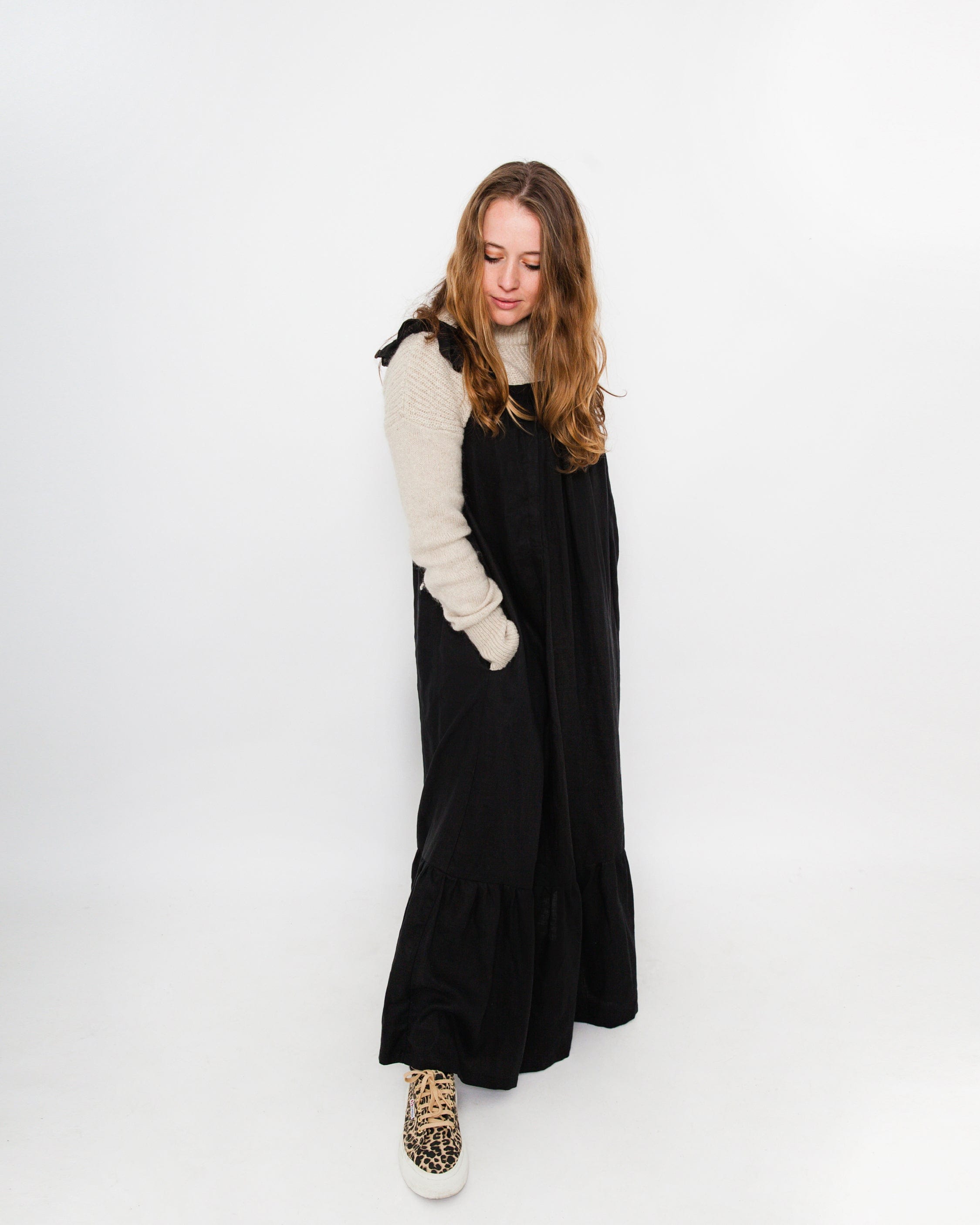 Airi Maxi Dress - Black Linen